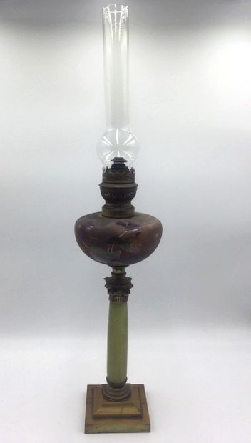 null Kerosene LAMP, multicolored glass tank decorated with flowers, alabaster shaft,...
