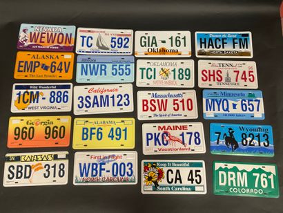 null Lot of 20 American license plates, some fake for decoration.