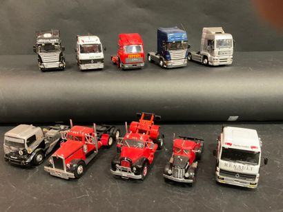 Lot de 10 tracteurs routiers échelle 1/4...