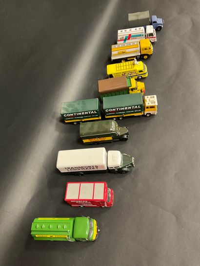 null Lot of 10 trucks, some advertising, scale 1/43, metal and plastic.