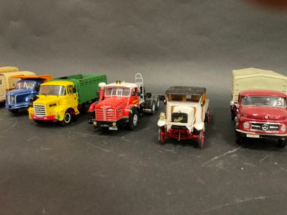 null Lot of 10 road trucks, mainly BERLIER, scale 1/43, metal and plastic.