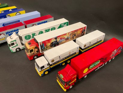 null Lot of 10 road tractors with their advertising trailers, scale 1/43, metal and...