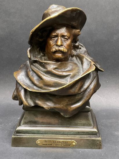 Gustave DUSSART (1875-1952), Bust with hat,...