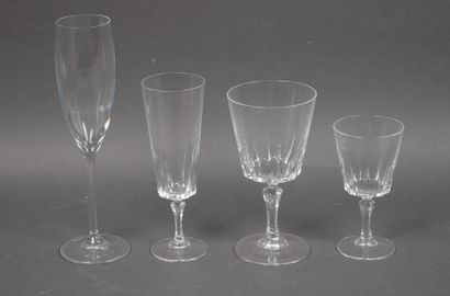 null Cristal d'Arques services de verres comprenant 12 flûtes, 12 verres à vin, 12...