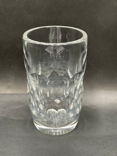 BACCARAT, Cut crystal vase with geometrical...