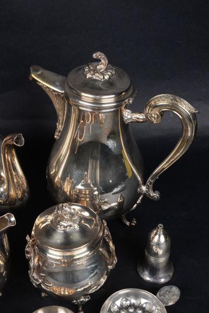 null Silver metal: beautiful set including coffee pot, teapot, milk jug, sugar bowl,...