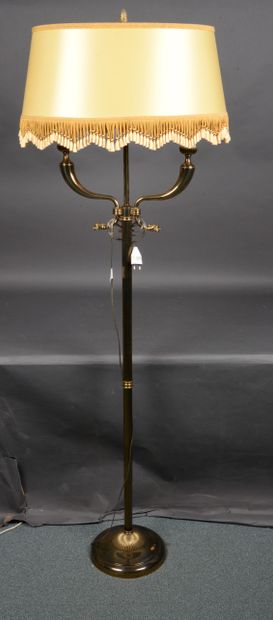 null Floor lamp with two lights in brass, fluted shaft, H. (with shade) 175 cm