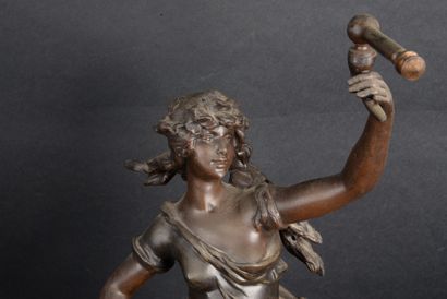 null D'après Auguste MOREAU Sculpture en régule, Jeune femme sur socle bois H. :...