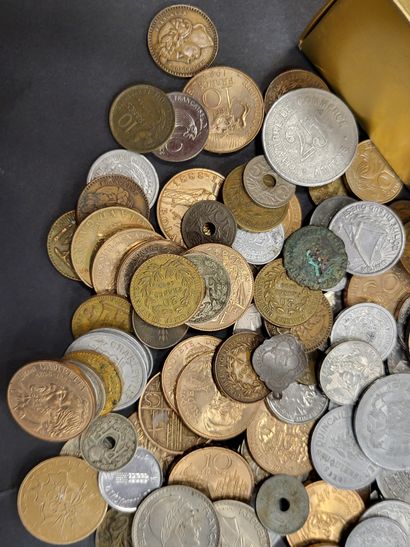 null LOT de pièces en Francs modernes