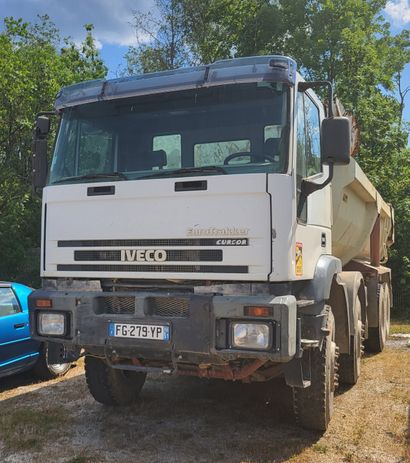 IVECO Camion benne, Immatriculation : FG-279-YP,...