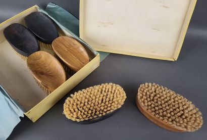 null Set of 6 new shoe brushes (3 olive wood and 3 ebony wood), quality "SUZY" m...