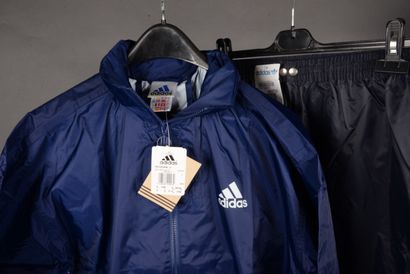 null ADIDAS, waterproof set comprising an ADASCAP jacket (S FR 168) and navy jogging...