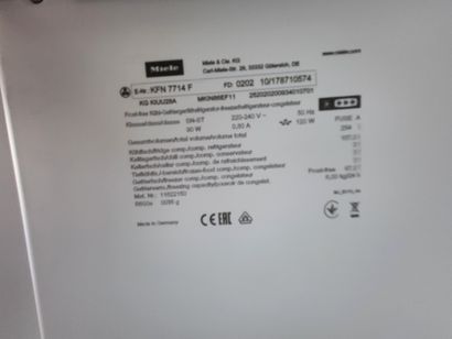 null Combiné Réfrigérateur/Congélateur à encastrer de marque MIELE modèle KFN7714F,...