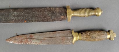 null Lot comprenant un couteau et une épée véritable pour enfants, époque XIXème,...