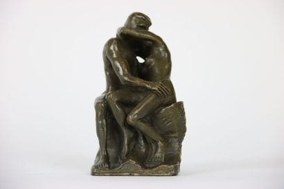 null Subject in bronze, modern edition, representing the Kiss, (after the work of...