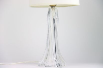 null DAUM - In the taste of. A lamp on foot in crystal. Not signed. Height: 43cm