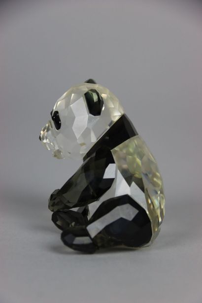 null SWAROVSKI, Two pandas, crystal, signed. Maximum height: 9,5 cm. In its original...