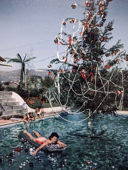 Slim Aarons (1916-2006) "Christmas Swim
Edition of the year 2010 - sold out
Titled...