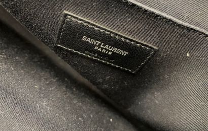 SAINT-LAURENT RIVE GAUCHE shopping bag 
Crocodile embossed calf leather
Silver-plated...