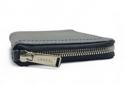 LANCEL Wallet 
Black grained leather 
Box, dustbag
20 x 10;5 x 2 cm 

Brand new