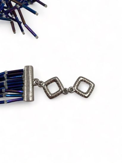 Yves SAINT LAURENT Necklace and bracelet
Silver-plated metal 
Translucent rhinestones
Iridescent...