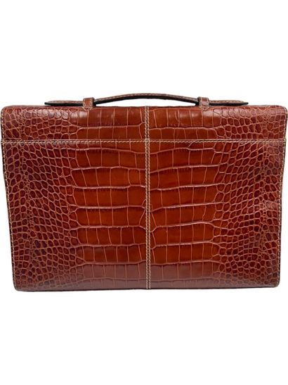 LANCEL Briefcase / attaché case 
Camel crocodile pattern leather
Silver-plated metal...