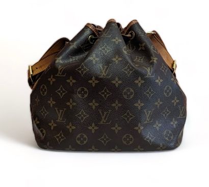 Louis VUITTON NOE MM bag, circa 1980
Monogram canvas, natural leather
Gold-plated...