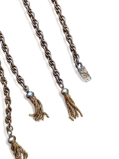 Yves SAINT LAURENT Bayadère necklace, circa 1970
Gilded metal
Small tassel chains
Signed...