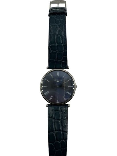 LONGINES La grande classique" men's wristwatch
Steel case
Midnight blue dial with...