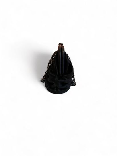 CHANEL par Karl LAGERFELD (1983-2019) Evening purse bag, circa 2000
Black foal, silver...