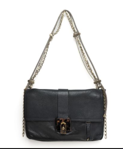 LANVIN Shoulder bag 
Black grained leather 
Backelite and gold metal
Dustbag
30 x...