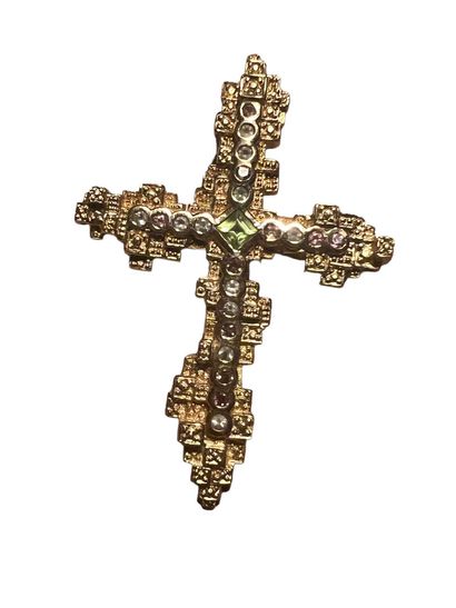 Chrsitian LACROIX Cross pendant brooch, circa 1990
Gold-plated metal with pearl effect
Translucent...