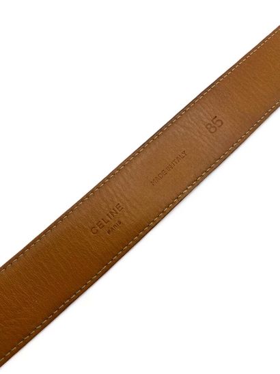 CELINE Belt, circa 1980
White leather, gilded metal 
85
Length: 98.5 cm
Width: 3...