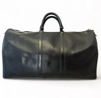 Louis VUITTON KEEPALL 60 bag, 2011
Black herringbone leather
Silver-plated metal...