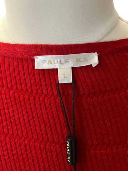 PAULE KA Cardigan
Laine rouge
Taille indiquée L

Très bon état (avec étiquette)

Prix...