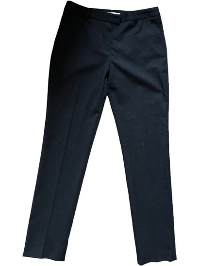GERARD DAREL Pantalon 7/8
Coton noir et rose
Taille indiquée 38

Bon état (petite...
