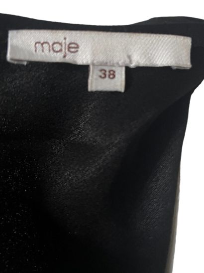 MAJE Robe
Acétate noire
Taille indiquée 38

Très bon état


On y joint : 

AMZ Paris
Robe...
