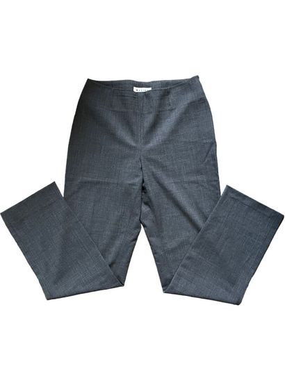 CELINE Pantalon
Laine grise
Taille indiquée 36

Très bon état