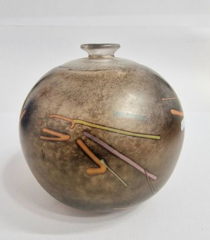null Bertil VALLIEN (né en 1938) & KOSTA BODA
Vase boule en verre soufflé irisé à...