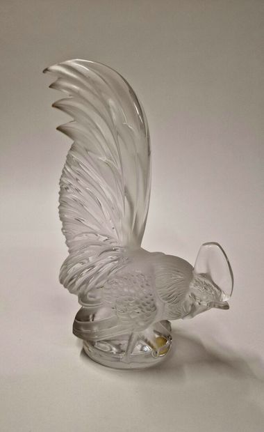 null LALIQUE France
Dwarf cockerel
Pressed molded crystal subject
Signed in point...