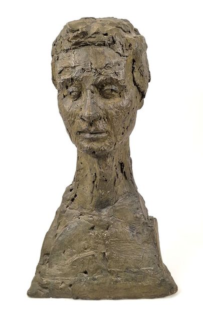 null Roger BAROTH (1926-2016)
Portrait of a woman 
Patinated plaster
Signed on the...