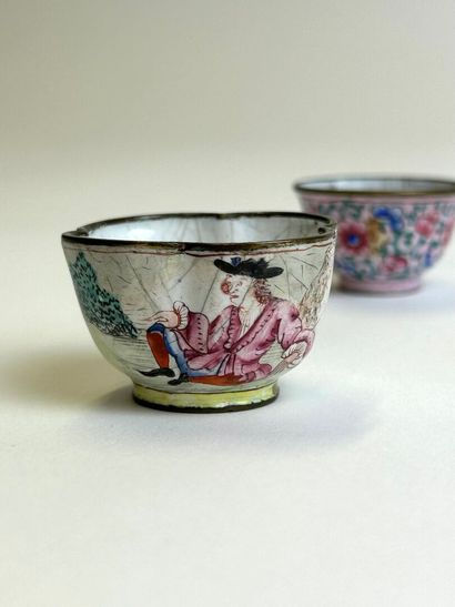 null CHINA-CANTON Late 18th-early 19th century
Set including : 
- An enameled copper...