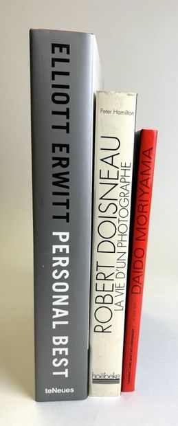 null Set of three books on the theme of photography, including: 

- ERWITT, ELLIOTT...