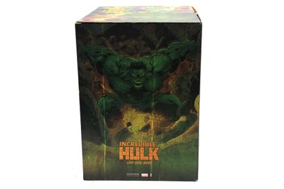 null SIDESHOW COLLECTIBLES & MARVEL UNIVERSE. Circa 2010. The Incredible Hulk (buste...