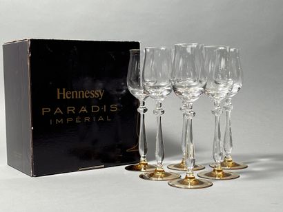 null HENNESSY. Six verres à pieds en cristal (dorés), spécial Cognac Paradis Impérial....
