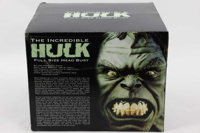 null MARVEL. Circa 2003. Buste de Hulk. Résine. Socle. 41 x 29 x 40 cm. 262/1962....