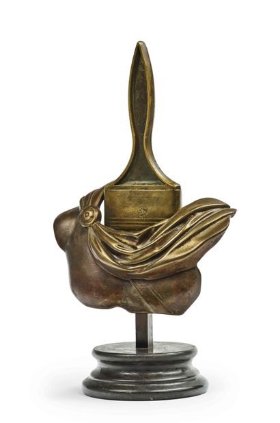 Andrey Lekarski (né en 1940) Draped bust with brush
Brown patina bronze with marble... Gazette Drouot