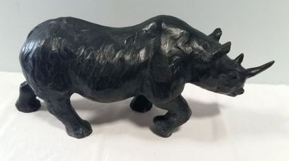 null BORRAS Jorge : "-Rhinocéros" Bronze à patine noire (Long 45 cm/haut 20 cm) signé...