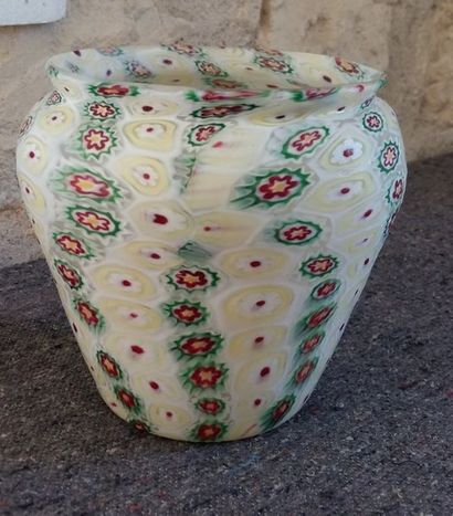 null Vase MURANO décor aux petits motifs étoilés (Haut 15 / diam 14 cm)
