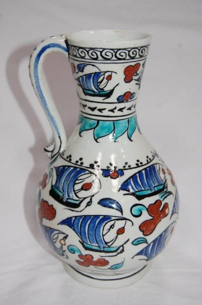null SAMSON, XIXe : vase une anse décor Iznik de voiliers (H 23 cm)
